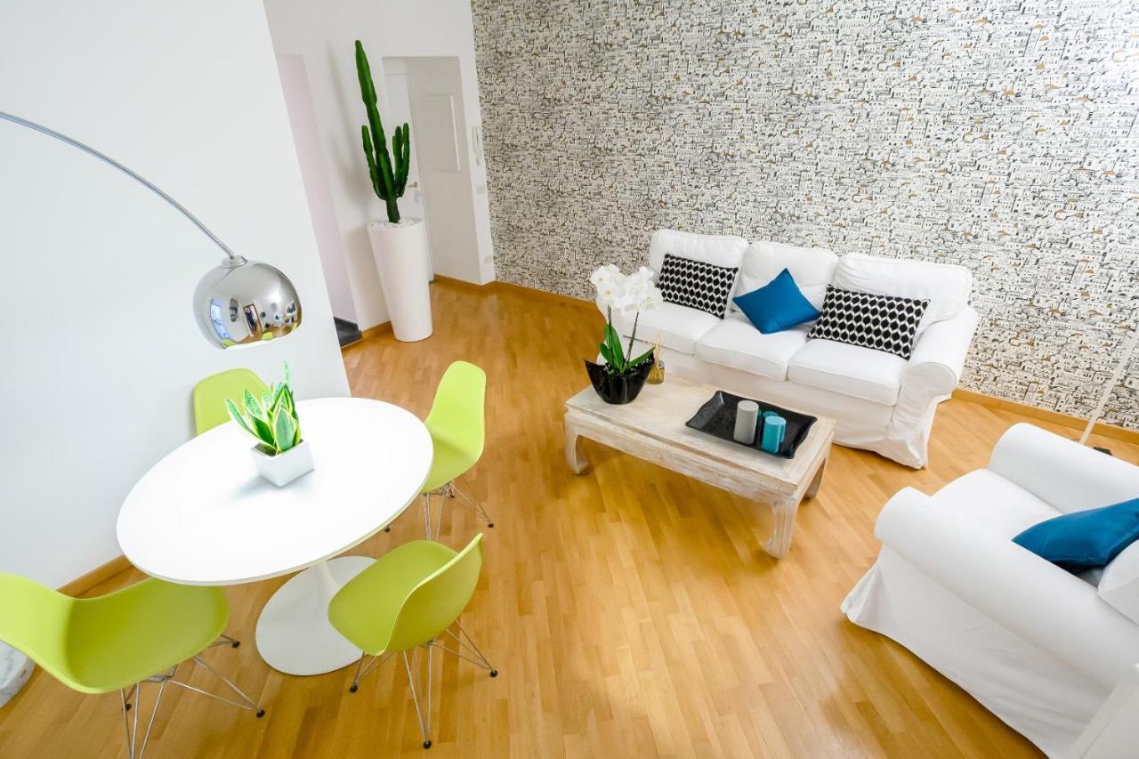 Nipare Suite - Dimore Partenopee เนเปิลส์ ภายนอก รูปภาพ
